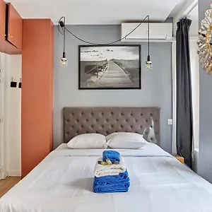 Apartment Rent A - Caire, Montorgueil